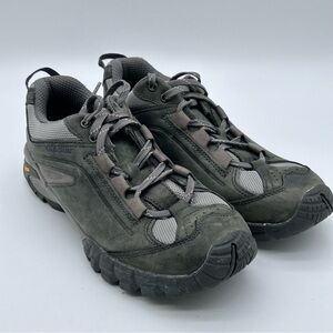 Vasque Mantra Dark Gray and Black Hiking Shoes